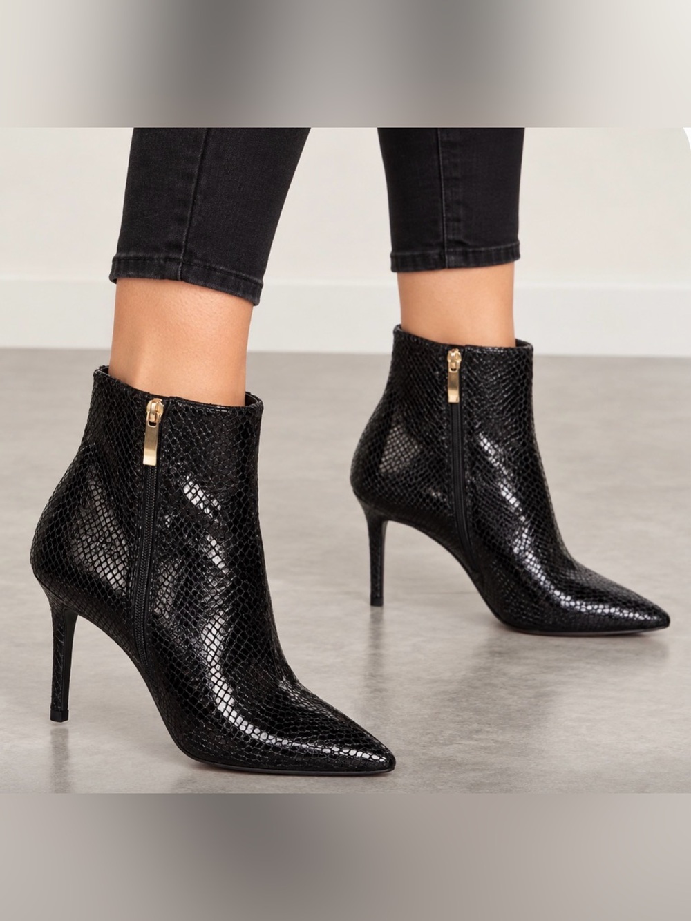 L'AGENCE Black Snakeskin Pointed-Toe Kitten Heel Ankle Boots